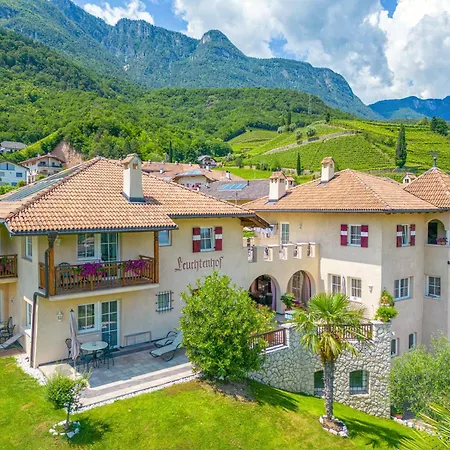 Leuchtenhof Apartment